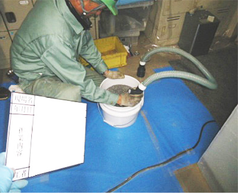 排水管の研磨作業